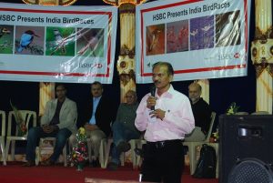 Shri. Patil APCCF guiding the participats of Nagpur Bird race